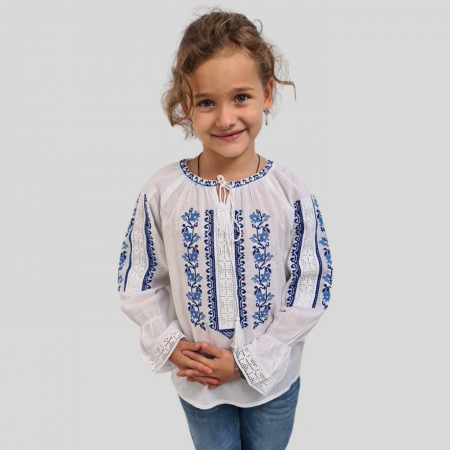 Ie fete Dumitrita broderie albastra [2]