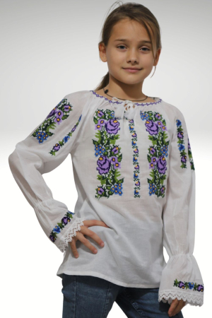 Ie fete Raisa broderie mov [1]