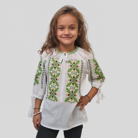 Ie fete Parascheva broderie verde