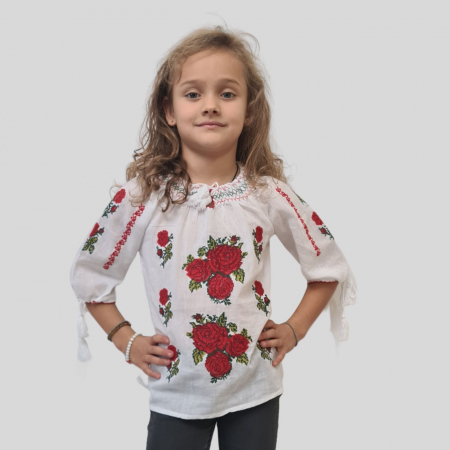 Ie fete Hristina1 [2]