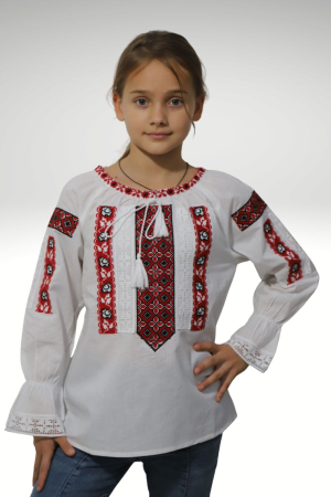 ie fete - Ie fete Ruxandra maneca lunga