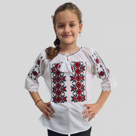 ie fete - Ie fete Sara