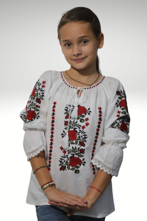 Ie fete Zenovia maneca lunga [2]