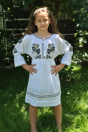 Rochie fete Carla broderie verde [2]