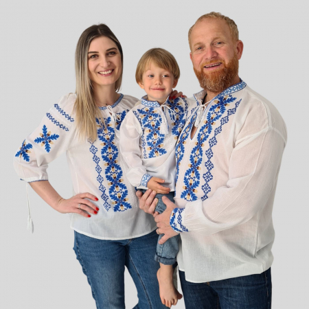 Set mamă-tată-fiu Paraschiv broderie albastră [1]