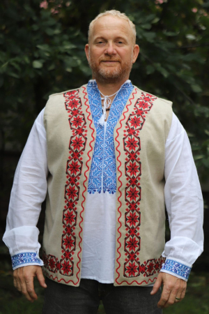 veste - Vestă bărbați Matei culoare bej broderie rosu