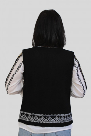 Vestă damă bradut broderie alba [2]