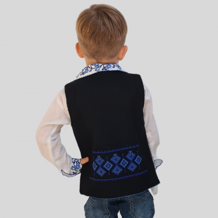 Vesta traditionala motiv bradut broderie albastra [1]