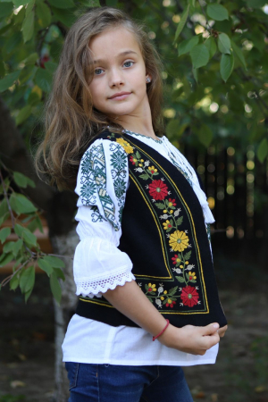 Vesta traditionala copii flori de toamna [1]