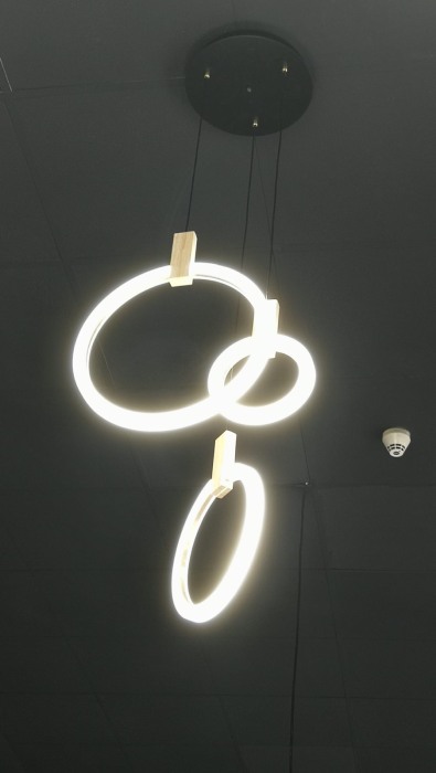 LUSTRA LED DIMABILA CU TELECOMANDA 3 FUNCTII  80W [2]