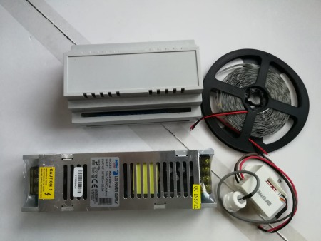 Iluminat inteligent - Kit iluminat inteligent pentru scari RGB