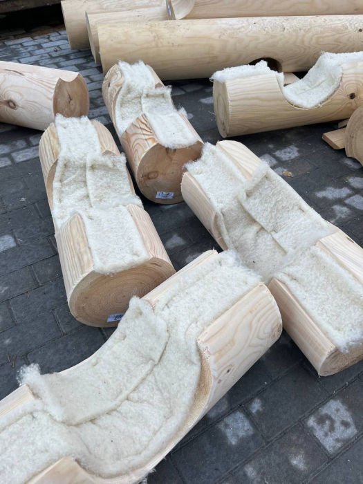 Insulation strips sheep wool logs [13]