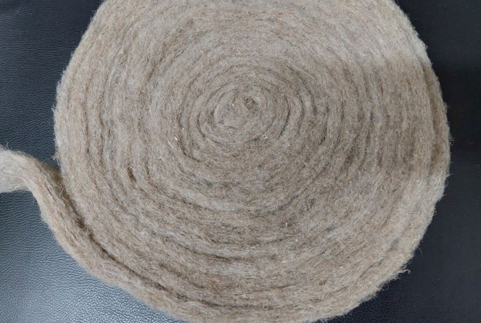 Insulation strips sheep wool logs [9]