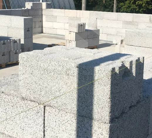 Caramizi din polistiren si beton [5]