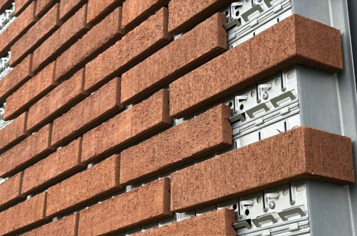 Fatada ventilata structura aluminiu si placari caramida [7]