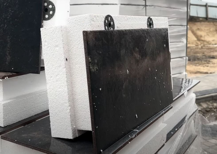 Ceramic-plated tongue and groove thermal system [2]