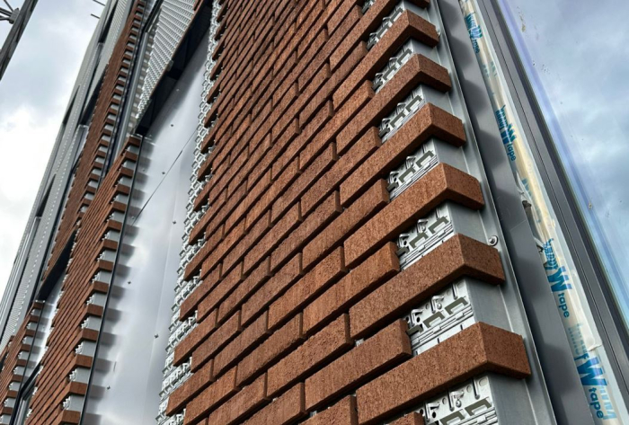 Fatada ventilata structura aluminiu si placari caramida [26]