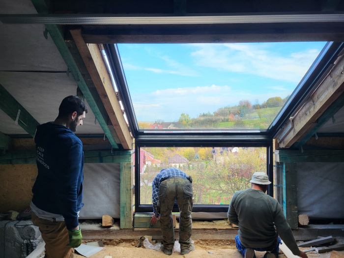 Aluminum attic windows with terrace access doors [8]