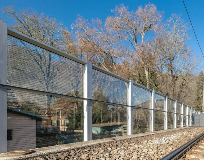 Modular sound insulation fences [15]
