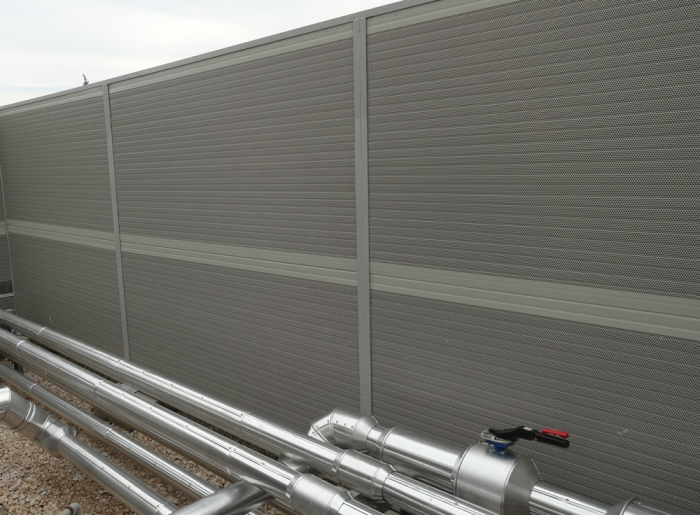 Garduri tip  panou sandvis perforat pentru izolatie fonica [10]