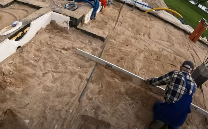 Expanded clay granules for construction [3]