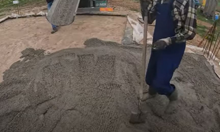 Expanded clay granules for construction [7]
