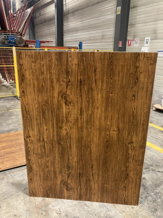 Wood imitation sandwich panels with PIR insulation [3]