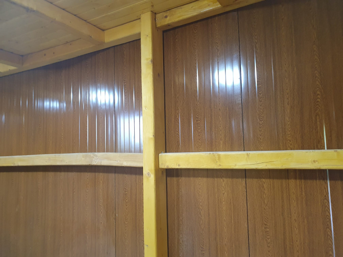 Decorative metal  sandwich panels with PIR / PUR insulation [3]