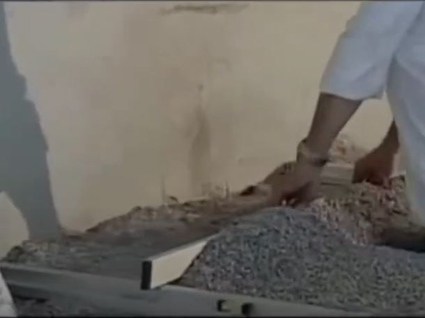Cellulose pellets for leveling and insulation [2]