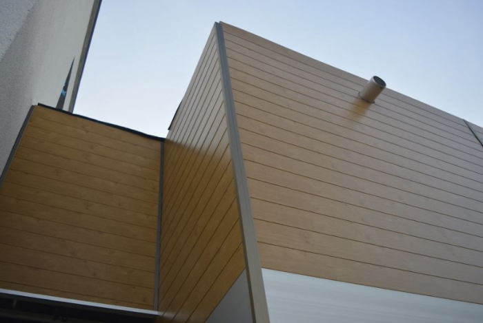 Placari universale cu rigle de aluminiu cu aspect de lemn [18]