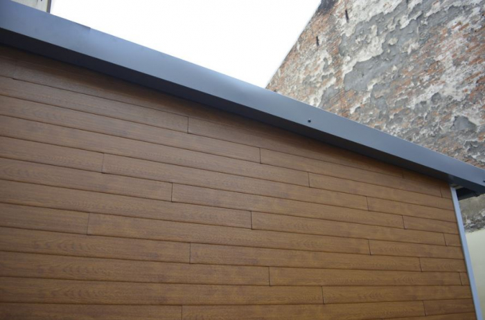 Placari universale cu rigle de aluminiu cu aspect de lemn [64]