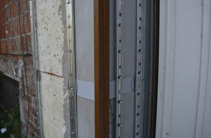 Placari universale cu rigle de aluminiu cu aspect de lemn [53]
