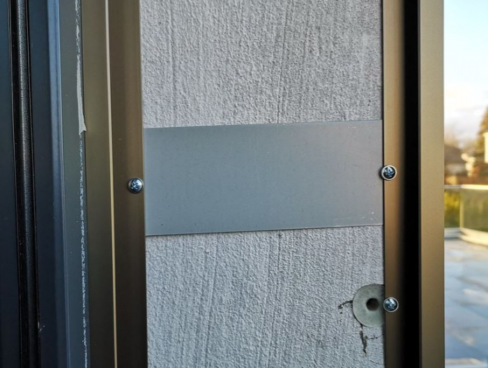 Placari universale cu rigle de aluminiu cu aspect de lemn [29]