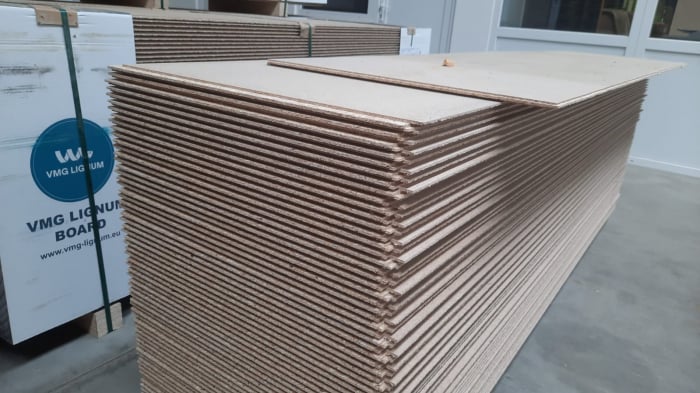 VMG Boards of agglomerated particles with a structural role and joint nut and spring [20]