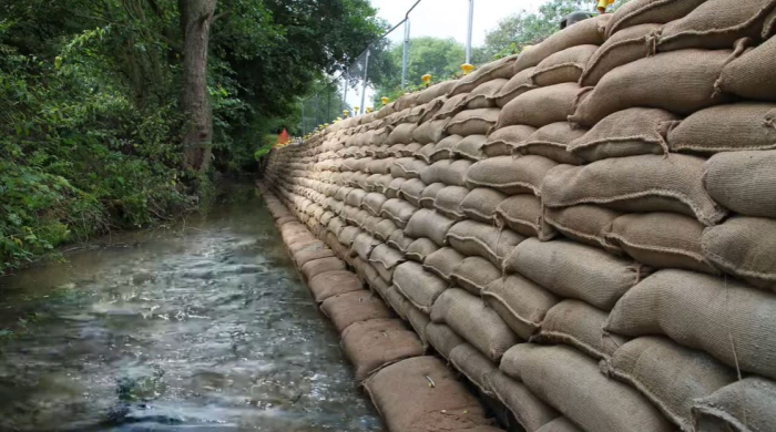 Pre-filled concrete bags for load-bearing walls [5]