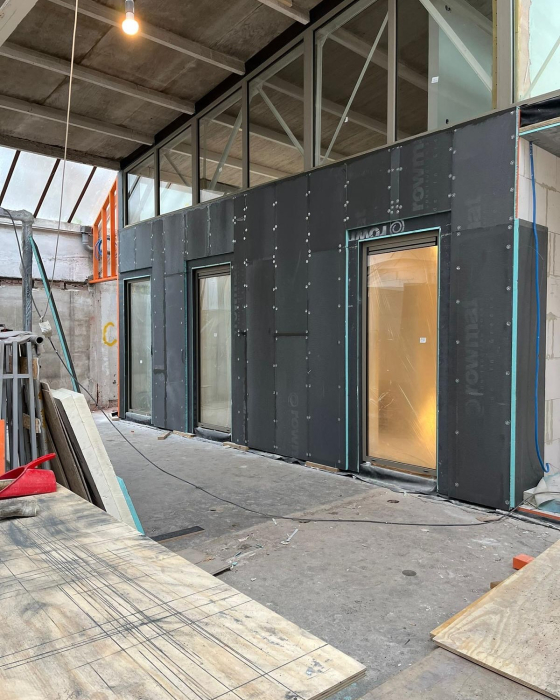 Placi structurale din polistiren extrudat placate cu plasa de fibra de sticla si ciment [24]