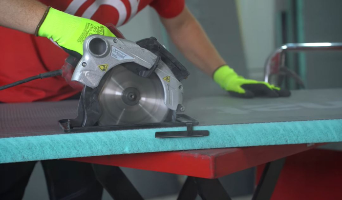 Placi structurale din polistiren extrudat placate cu plasa de fibra de sticla si ciment [8]