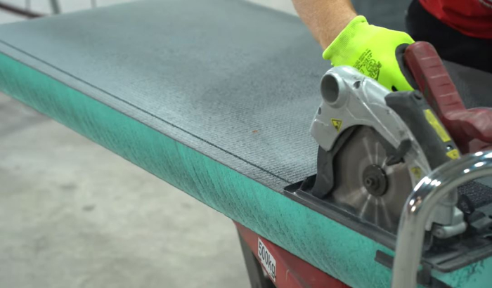 Placi structurale din polistiren extrudat placate cu plasa de fibra de sticla si ciment [12]