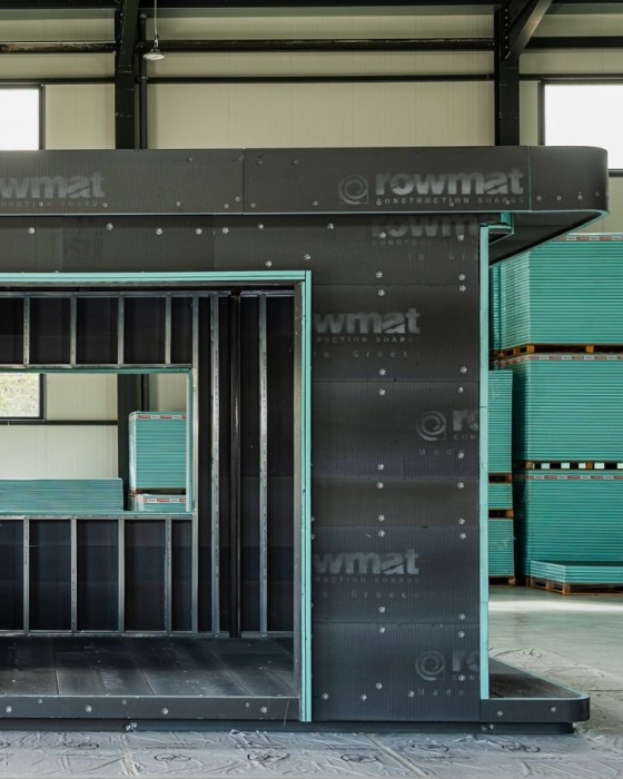 Placi structurale din polistiren extrudat placate cu plasa de fibra de sticla si ciment [17]