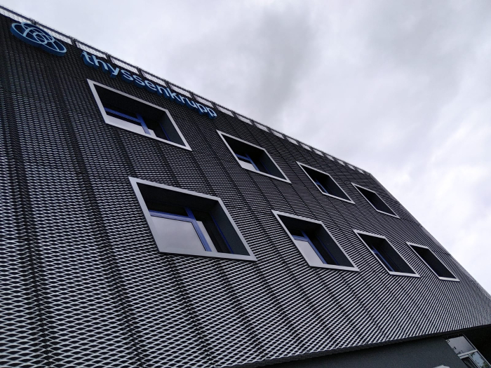 Plase metalice arhitecturare pentru fatade si compartimentari [22]