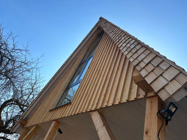 Acacia and oak wood shingles [3]