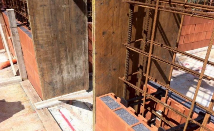 Sistem de constructie din cofraje pierdute din ceramica si polistiren grafitat [9]