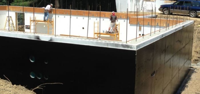 Sistem de constructie din cofraje pierdute din polistiren si beton [13]