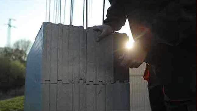 Sistem de constructie din cofraje pierdute din polistiren si beton [4]