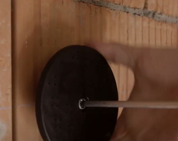 Sistem de fixare a plăcilor, fara profile metalice [7]
