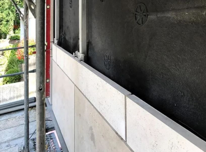 Aluminum systems for ventilated facades with heavy cladding [3]