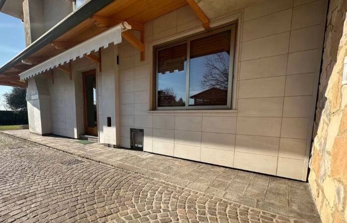 Termosistem exterior din polistren , vata bazaltica sau aerogel cu placare ceramica preinstalata [23]