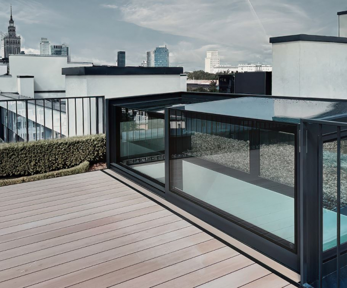 Terrace access door [4]