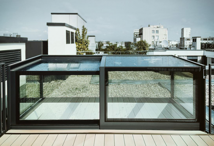 Terrace access door [3]