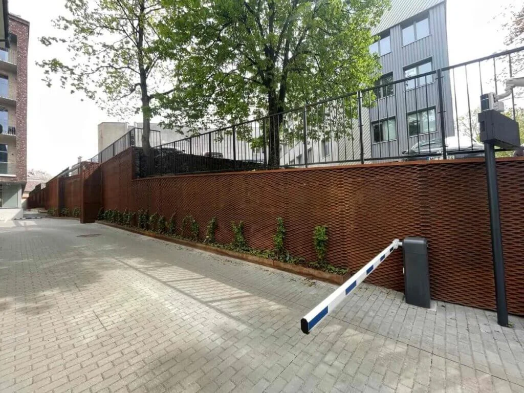 Tabla corten simpla, expandata perforata [8]